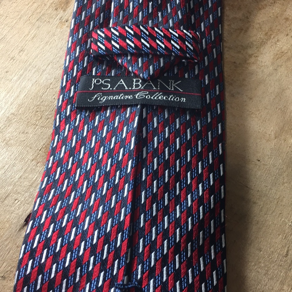 JoS A. Bank Signature Collection Necktie 👔
